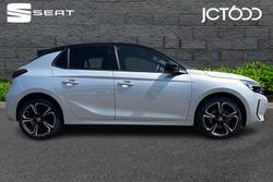 VAUXHALL Corsa Photo 4