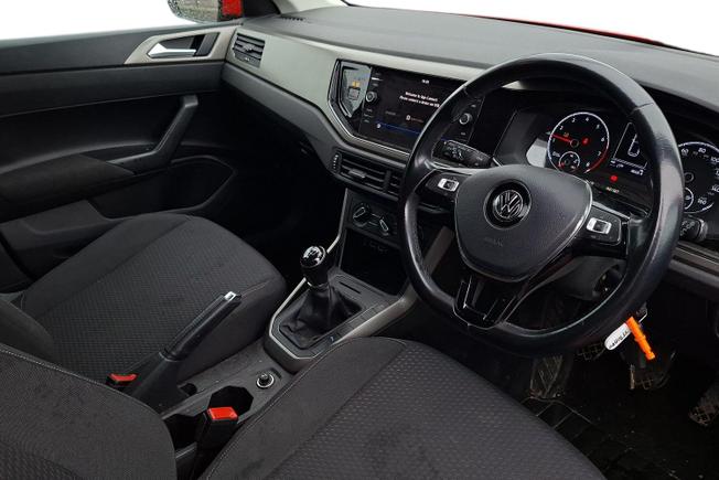 VOLKSWAGEN Polo Photo 6