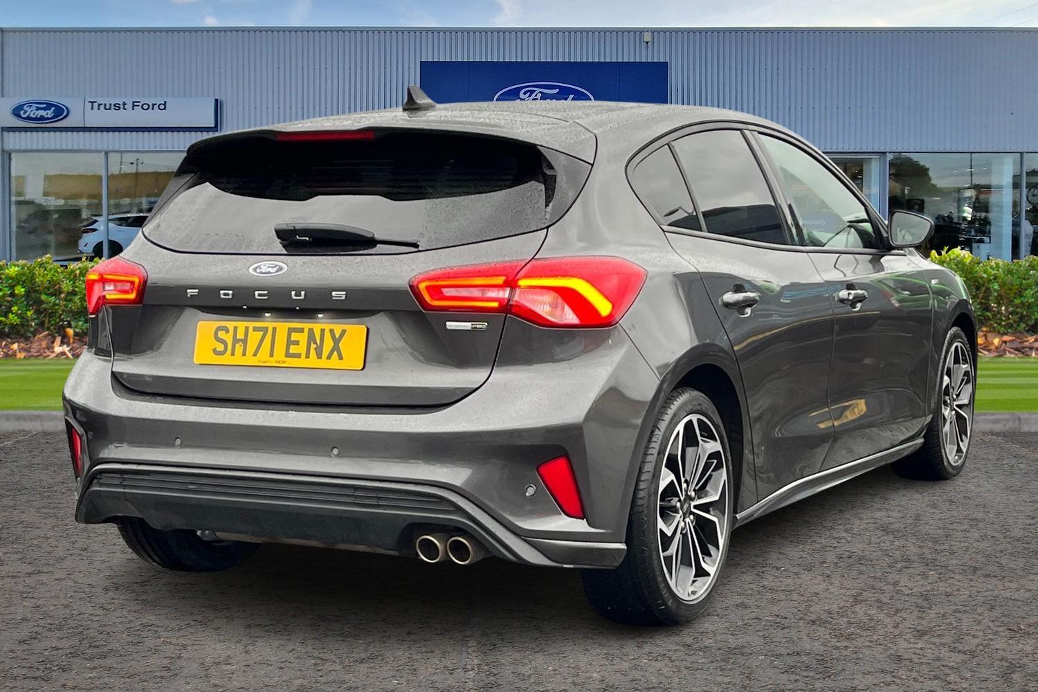 Ford Focus Photo 3