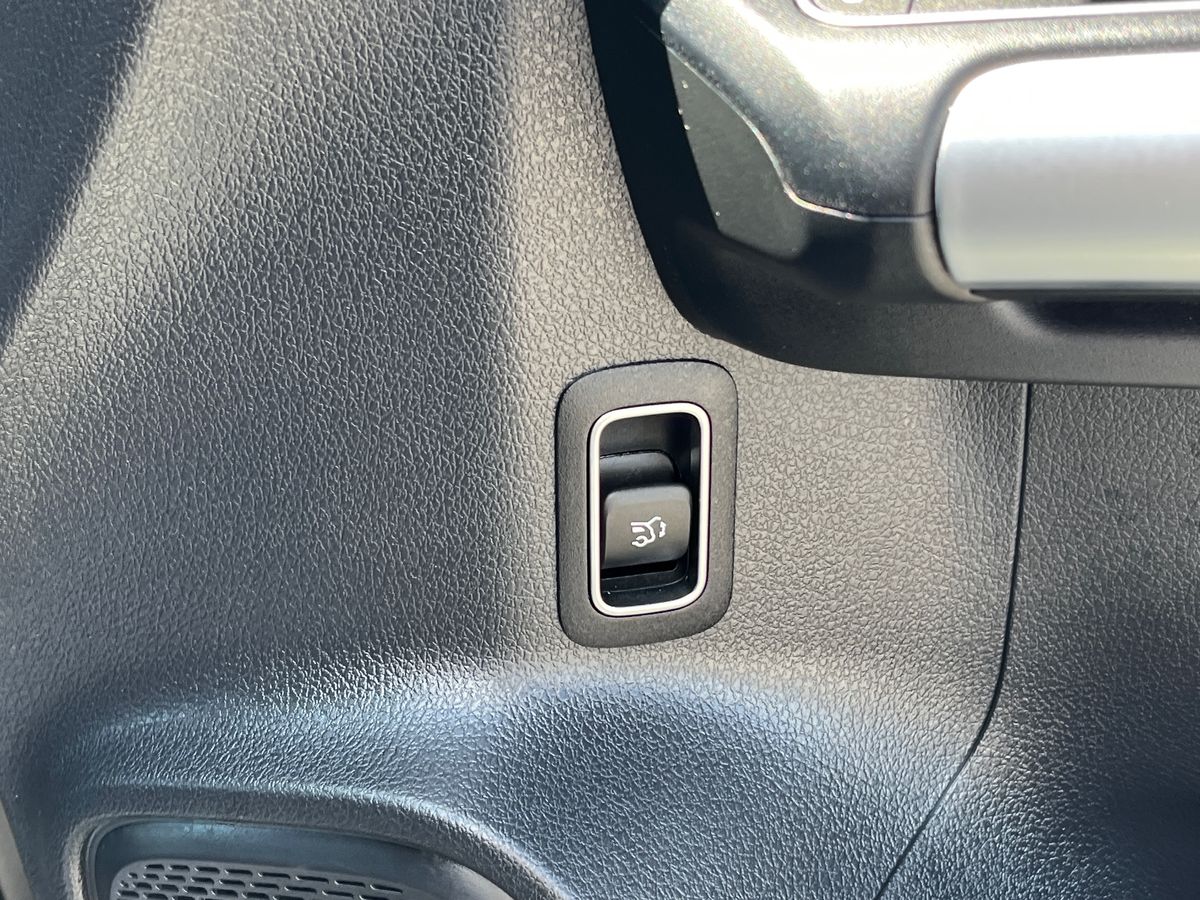 Mercedes-Benz EQA Photo 29