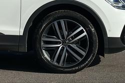 VOLKSWAGEN Tiguan Photo 5