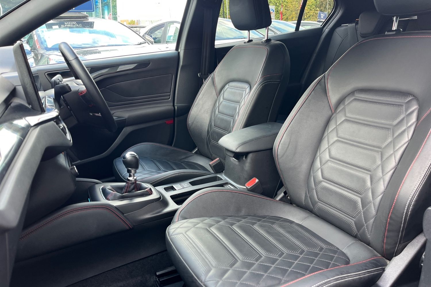 Ford FOCUS Photo 18