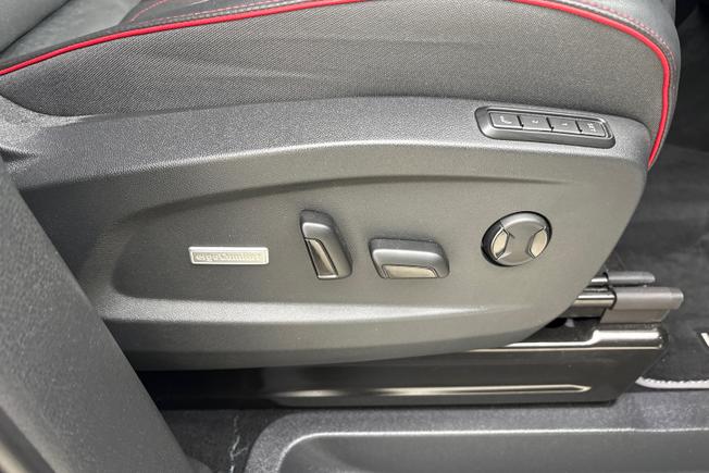 VOLKSWAGEN ID. Buzz Photo 33