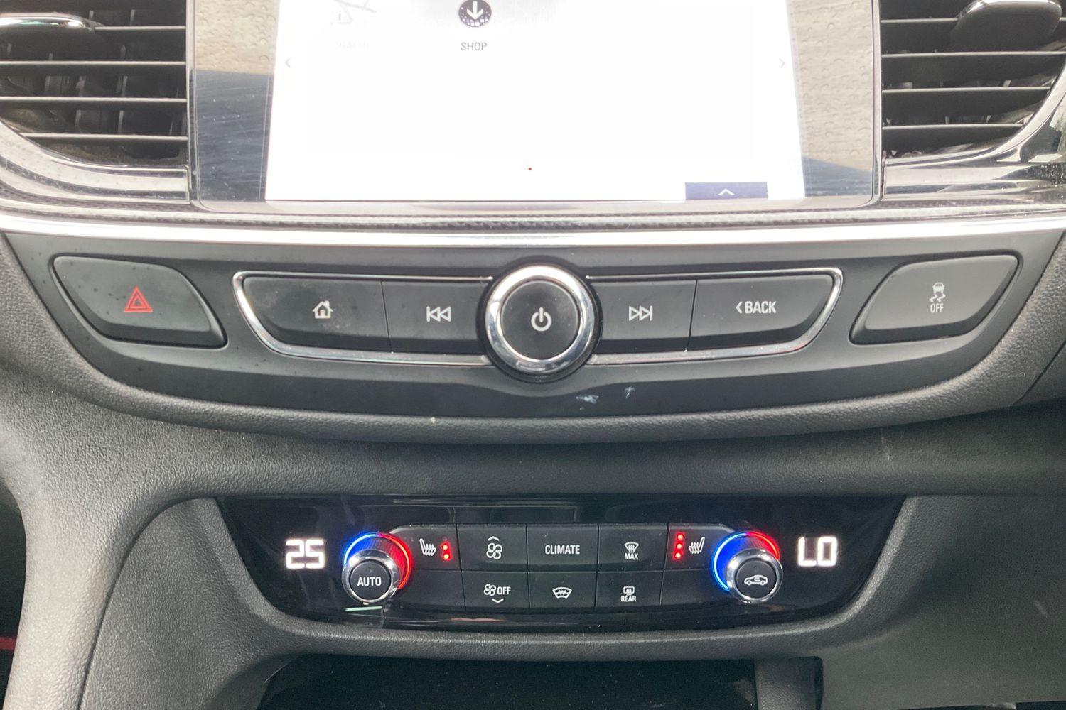 Vauxhall INSIGNIA Photo 25