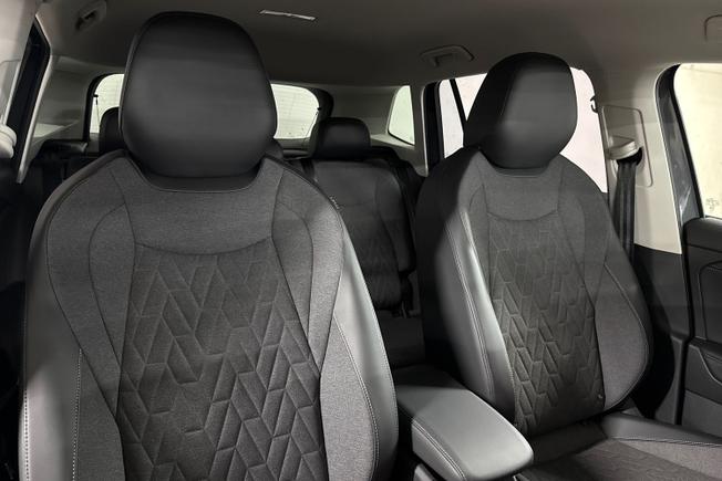 VOLKSWAGEN Tiguan Photo 25