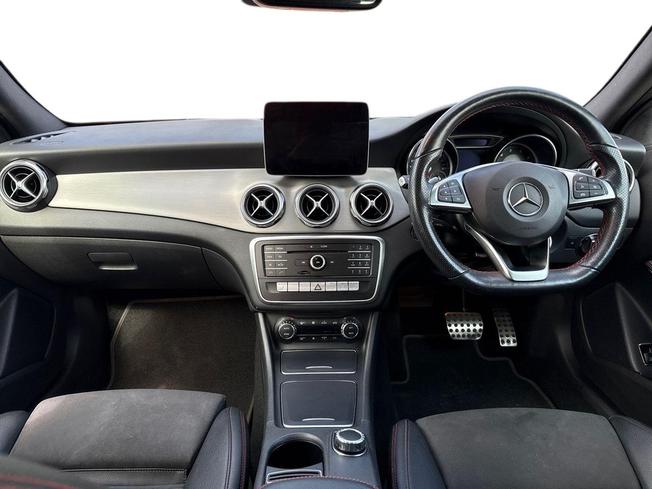 MERCEDES-BENZ Gla Photo 10