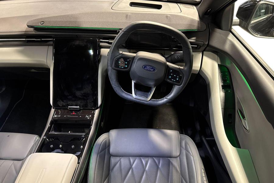 Ford Explorer Photo autoimg-228952ab6f001cad24893be64f8aff3839024bca.jpg