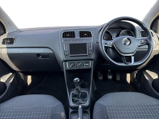 VOLKSWAGEN Polo Photo 10