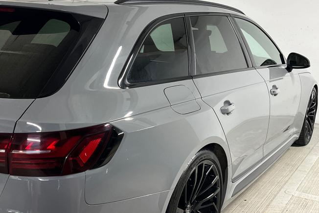 AUDI Rs4 Avant Photo 37