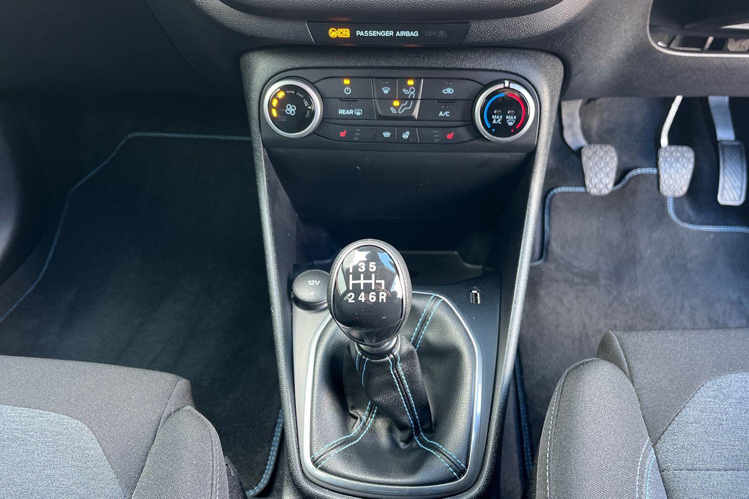 Ford Fiesta Photo 30