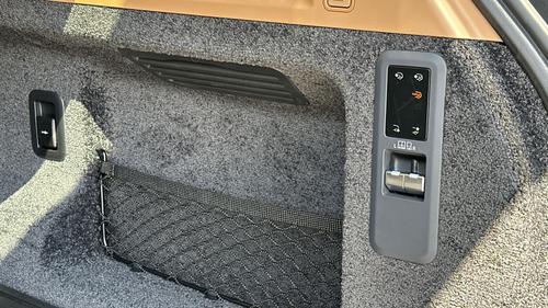 Land Rover Range Rover Photo autoimg-228f26003b2765f6904de5bc65aec89e3a0e1261.jpg