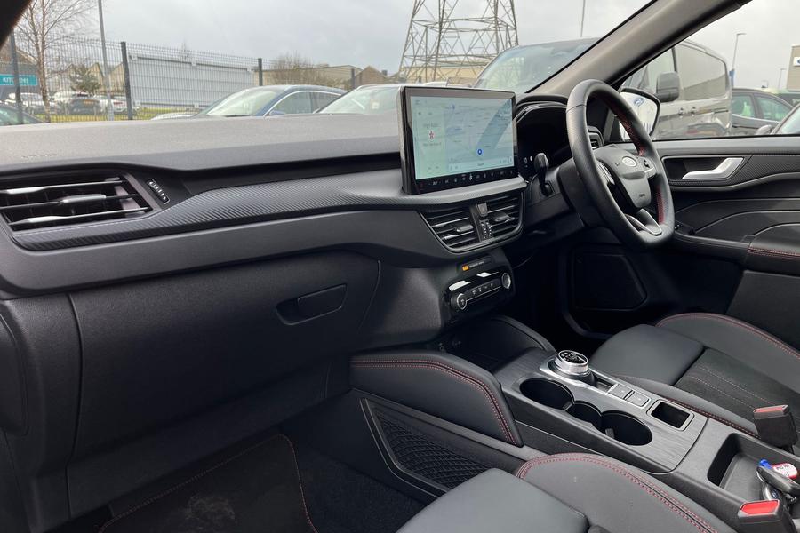 Ford Kuga Photo autoimg-228fff5b4777b06ed73e0b25064ba7d6e6aee4ee.jpg