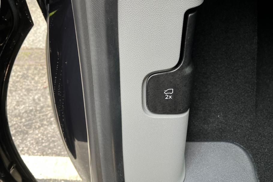 Used Ford E-TOURNEO CUSTOM 18