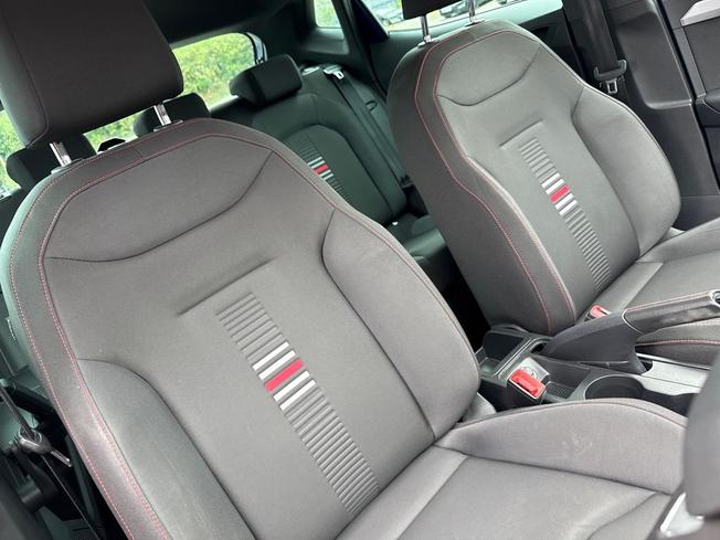 SEAT Ibiza Photo 25