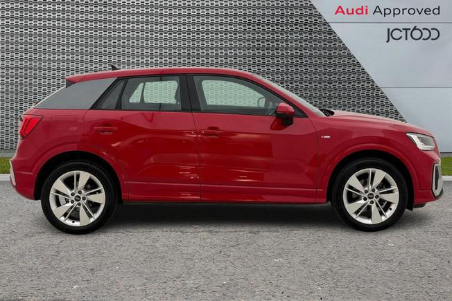 AUDI Q2 Photo 4