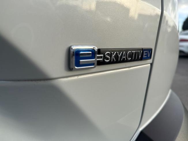 Mazda MX-30 Photo 39