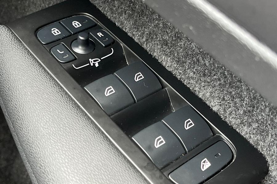 Volvo XC40 Photo autoimg-229509fc49a0f917f1b554f8541549a27c0ca457.jpg