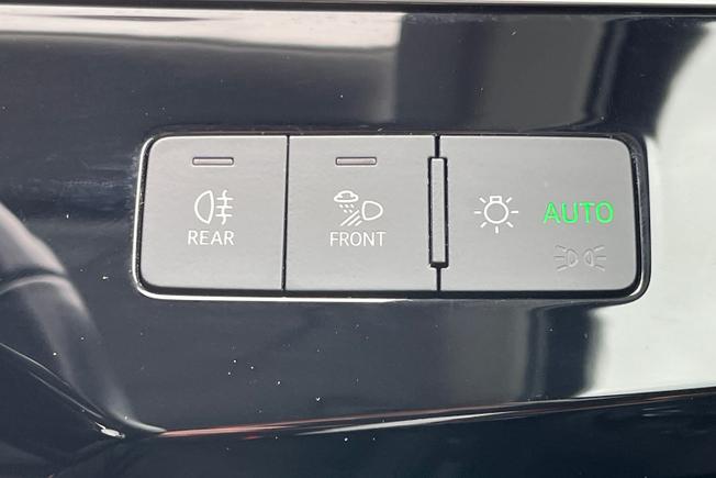 Audi e-tron Photo 31