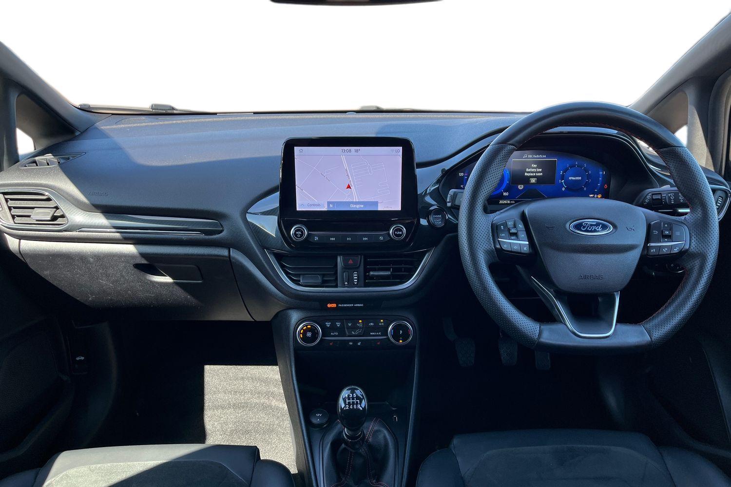 Ford Fiesta Photo 9