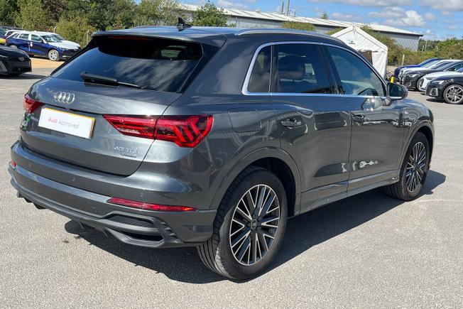 AUDI Q3 Photo 54