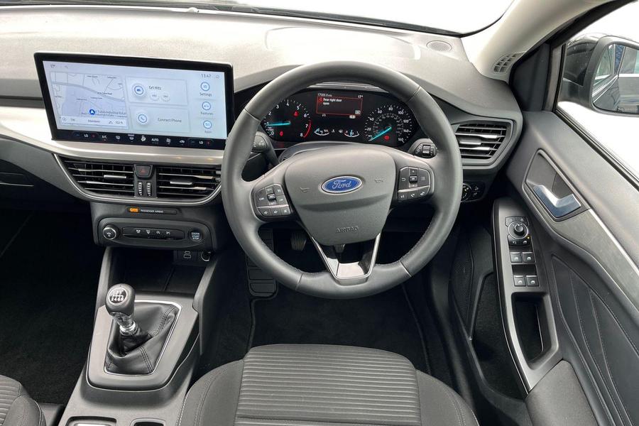 Ford FOCUS Photo autoimg-229fc093a5f39f9a80699dc94a1ba784d12ff673.jpg