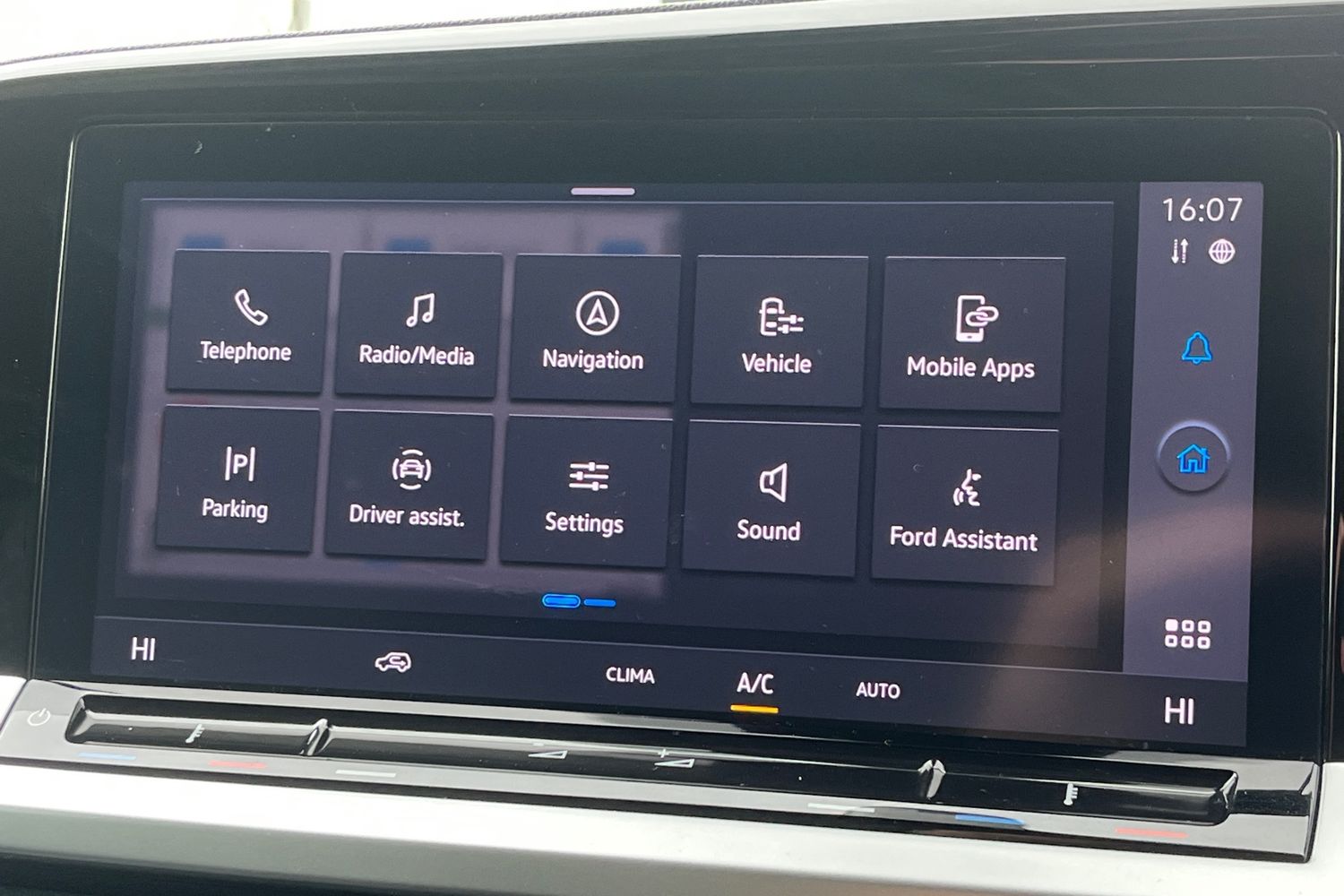 Ford TRANSIT CONNECT Photo 22