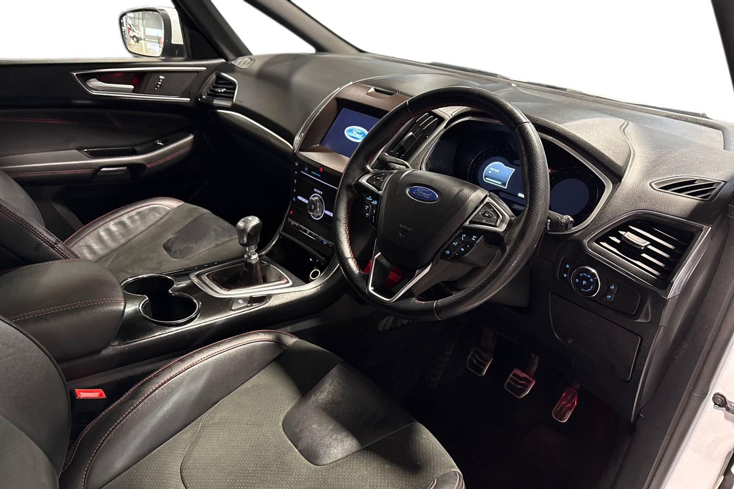 Ford S-MAX Photo 8