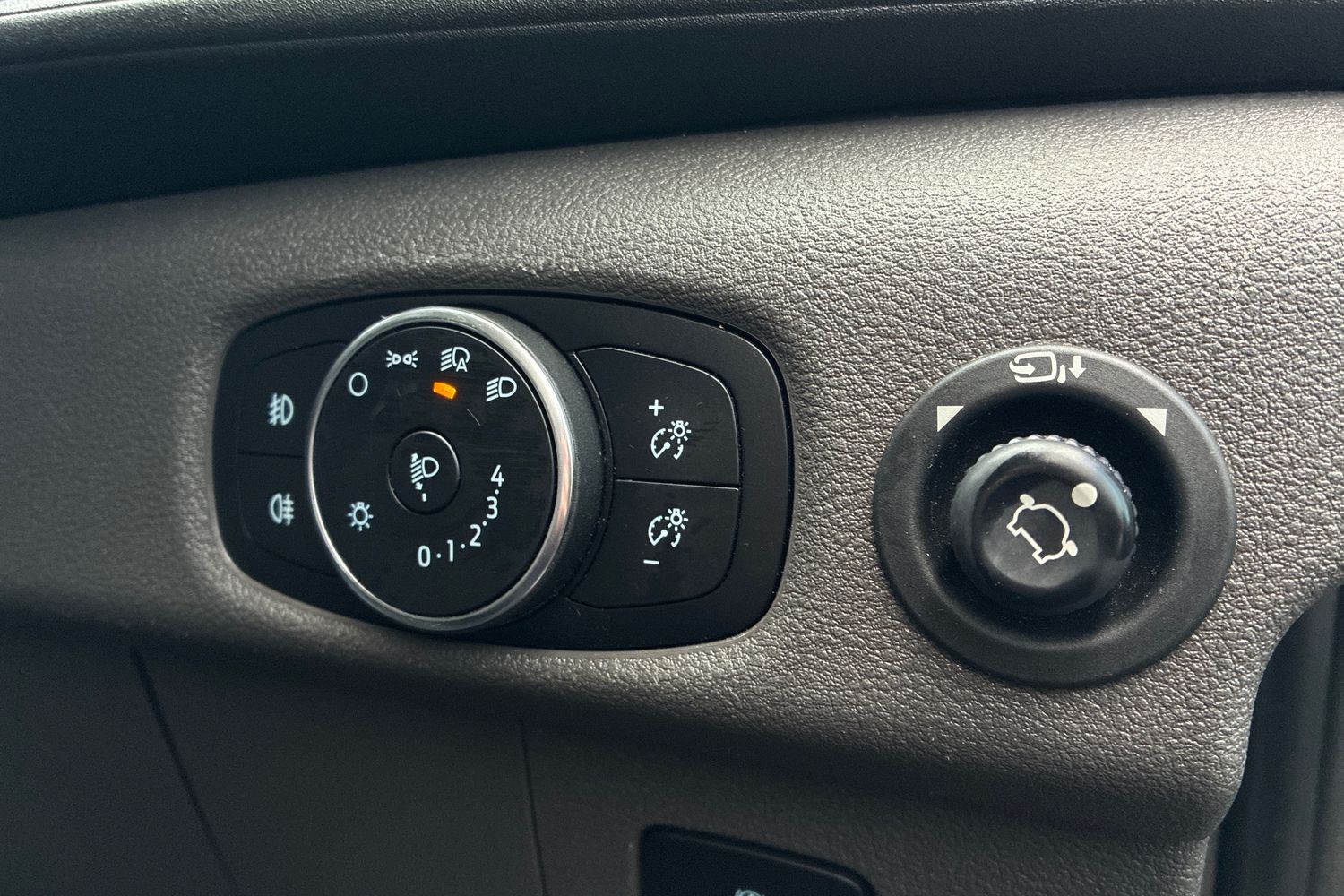 Ford TRANSIT Photo 15
