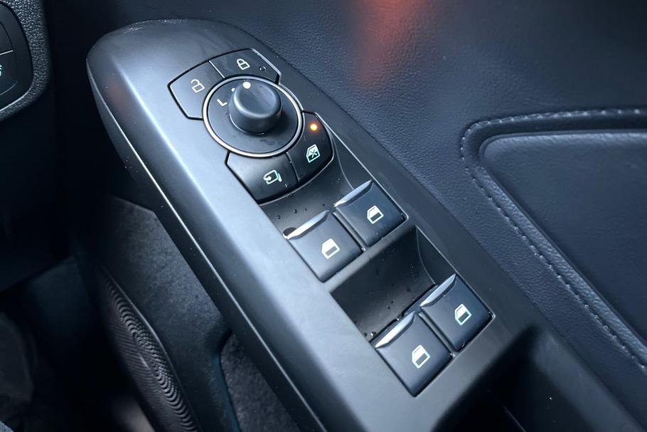 Used Ford FOCUS YH25XHR 16