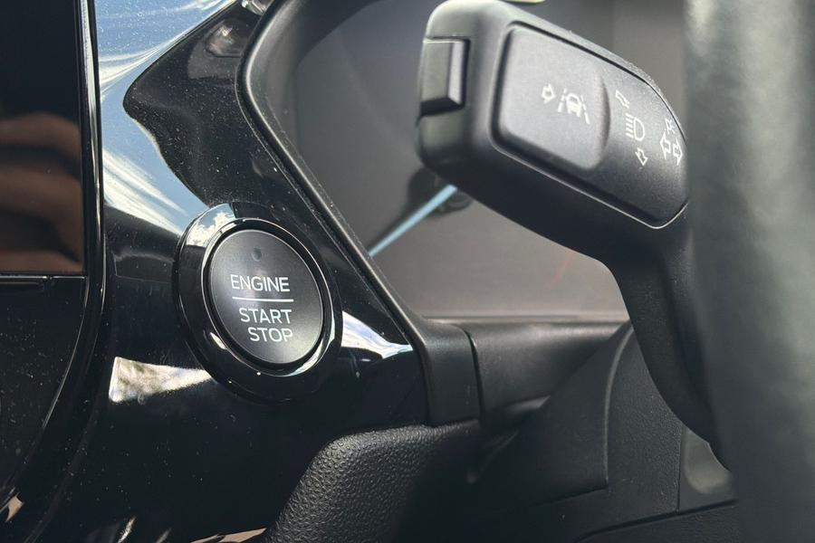 Ford FIESTA Photo autoimg-22ac43d5d15894d85d577715470e61e056802cb6.jpg