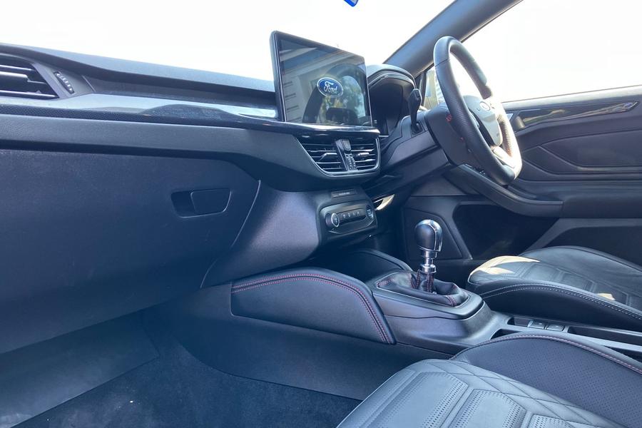 Ford FOCUS Photo autoimg-22acea55027e563583dd04f93eca6914fccded4b.jpg