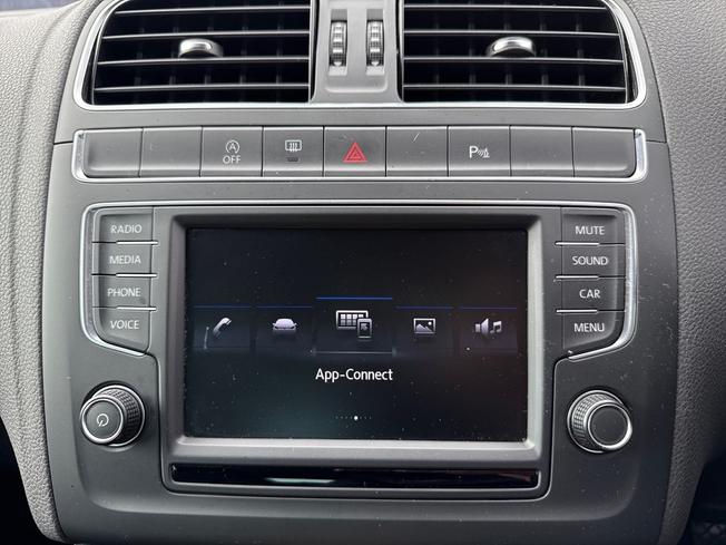 VOLKSWAGEN Polo Photo 35