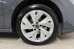 VOLKSWAGEN Golf Photo 5