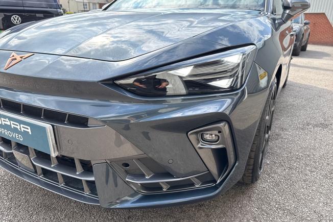 CUPRA Leon Photo 29