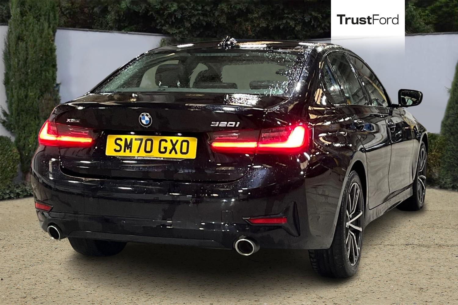 BMW 3 SERIES Photo 3