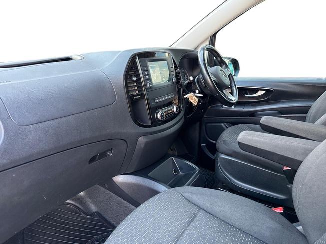 Mercedes-Benz Vito Photo 2