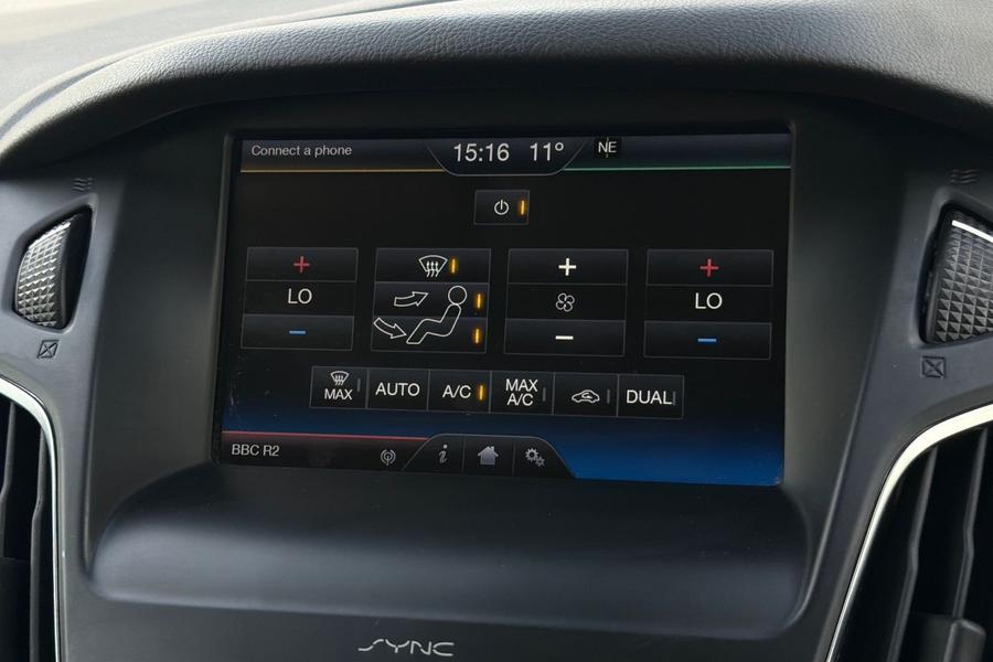 Ford FOCUS Photo autoimg-22b711a5cefe0287ddef93ade2c833530cac3feb.jpg