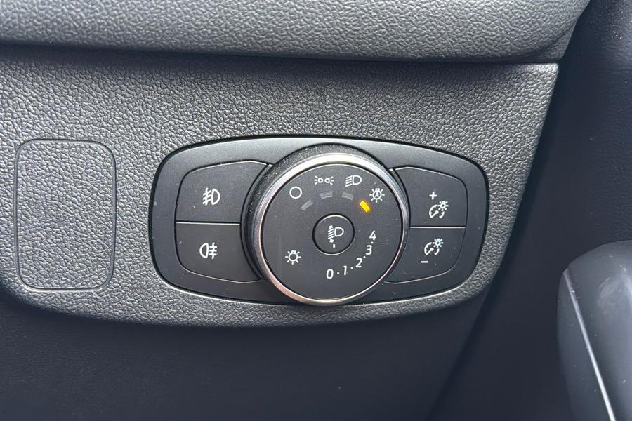 Ford FOCUS Photo autoimg-22bb98c0d56a0a004114ca3a927ce8115ac227d9.jpg