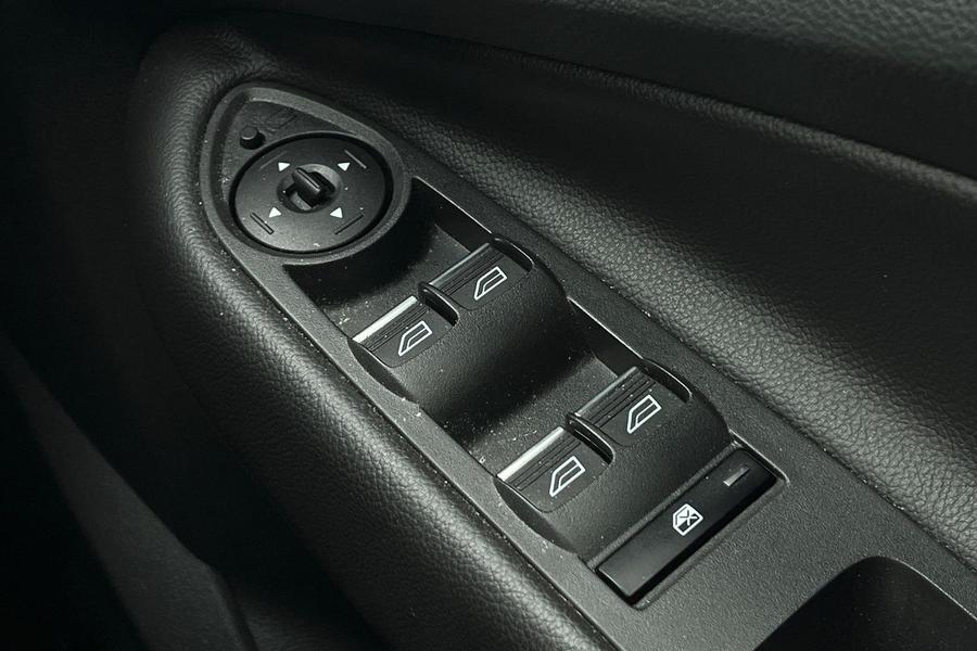 Ford Kuga Photo autoimg-22c84b7f948f82d75b1100f637cfb8a02843a17b.jpg