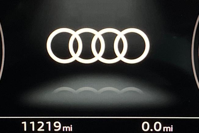AUDI A6 Avant Photo 15