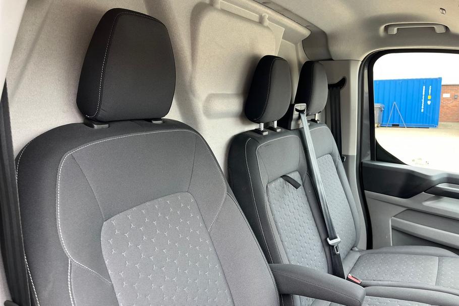 Used Ford TRANSIT CUSTOM WN24NZS 31