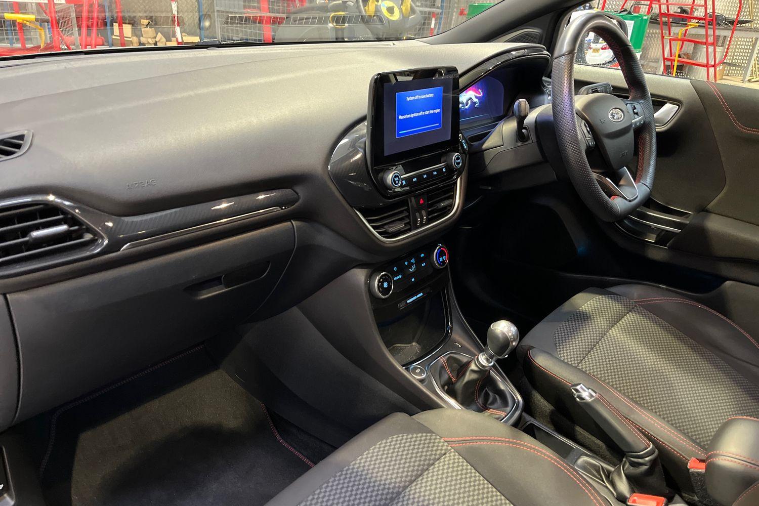 Ford PUMA Photo 17