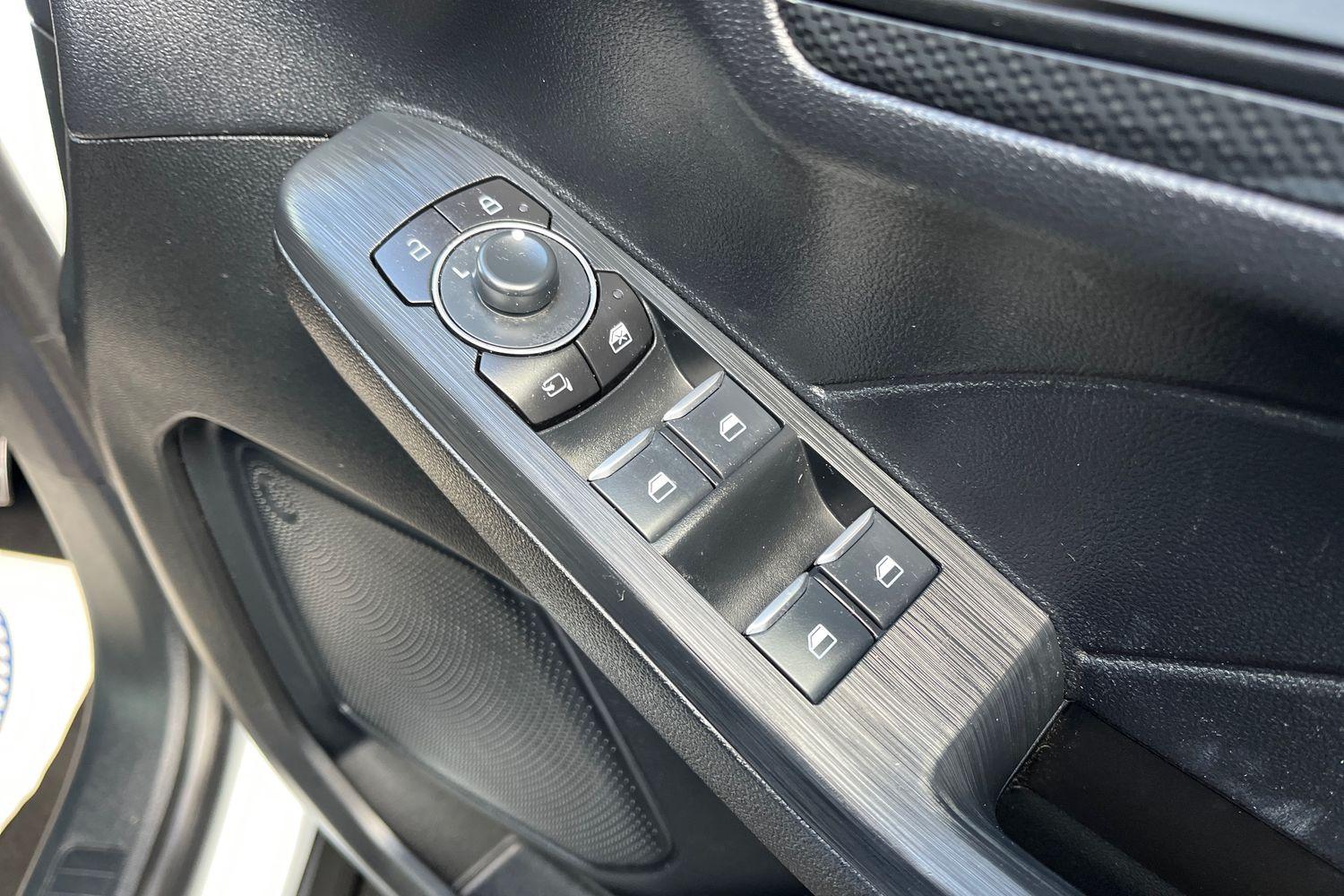 Ford KUGA Photo 15