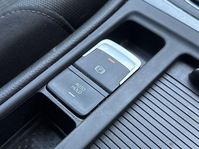 VOLKSWAGEN Golf Photo 51