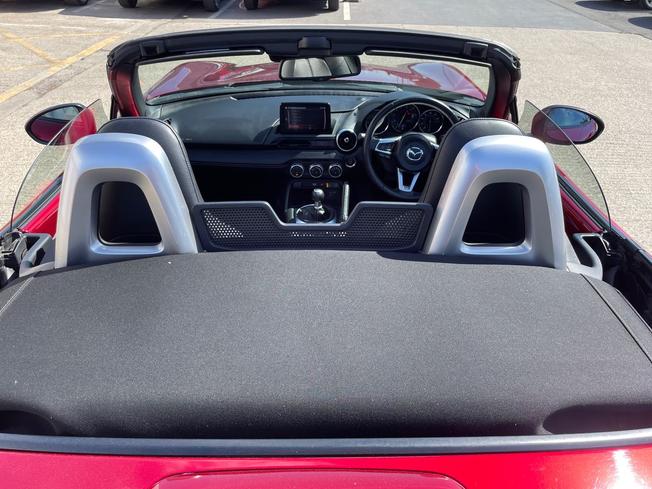 MAZDA MX-5 Photo 31