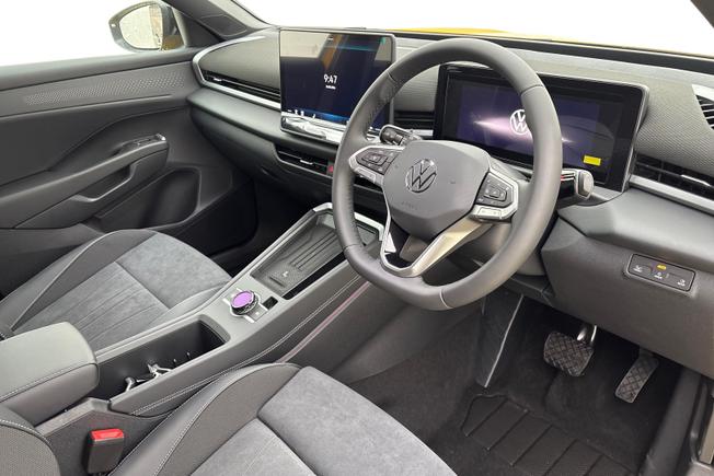 VOLKSWAGEN  New T-Roc Photo 6