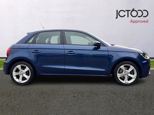 Audi A1 Photo 4