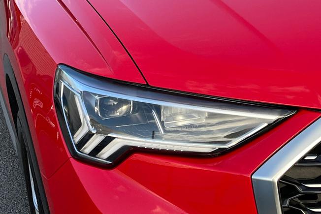 AUDI Q3 Photo 20