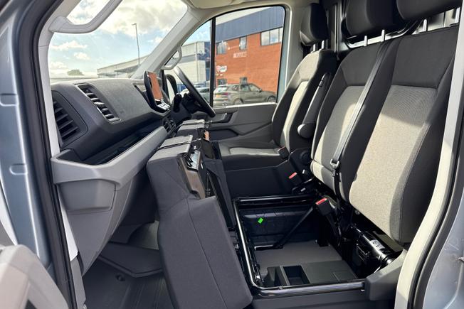 VOLKSWAGEN Crafter Photo 46