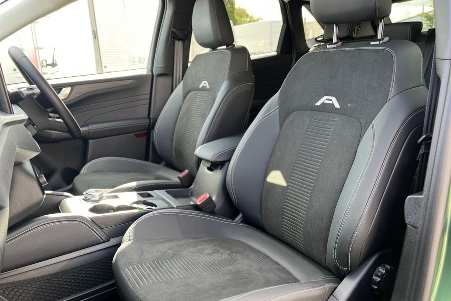 Ford KUGA Photo autoimg-22dc9a4baedd2709775487e0d6d1d96929d67de8.jpg